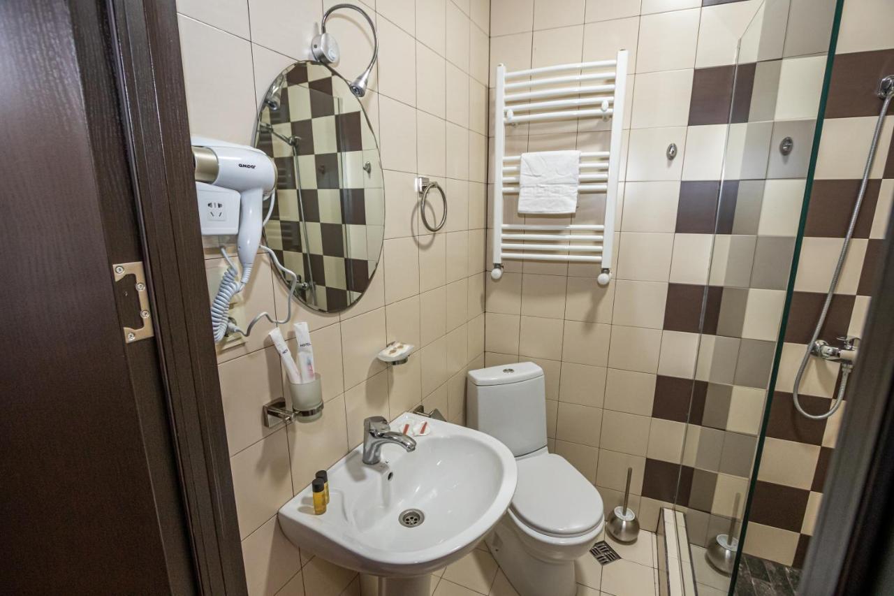 Hotel Old Tbilisi 5 Rooms Buitenkant foto