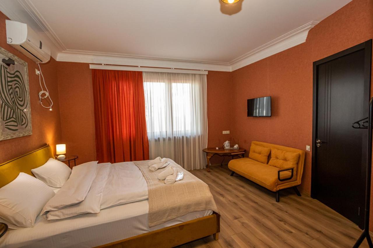 Hotel Old Tbilisi 5 Rooms Buitenkant foto