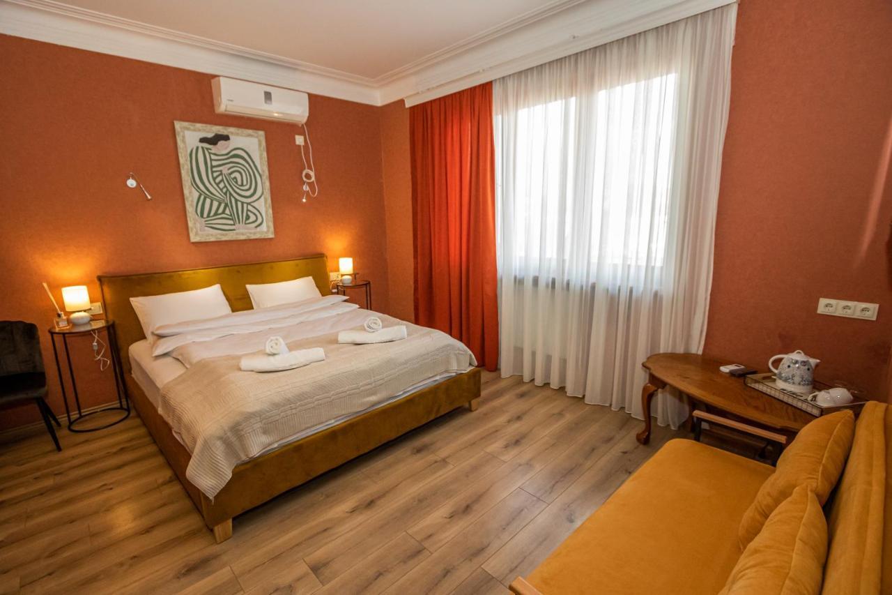 Hotel Old Tbilisi 5 Rooms Buitenkant foto