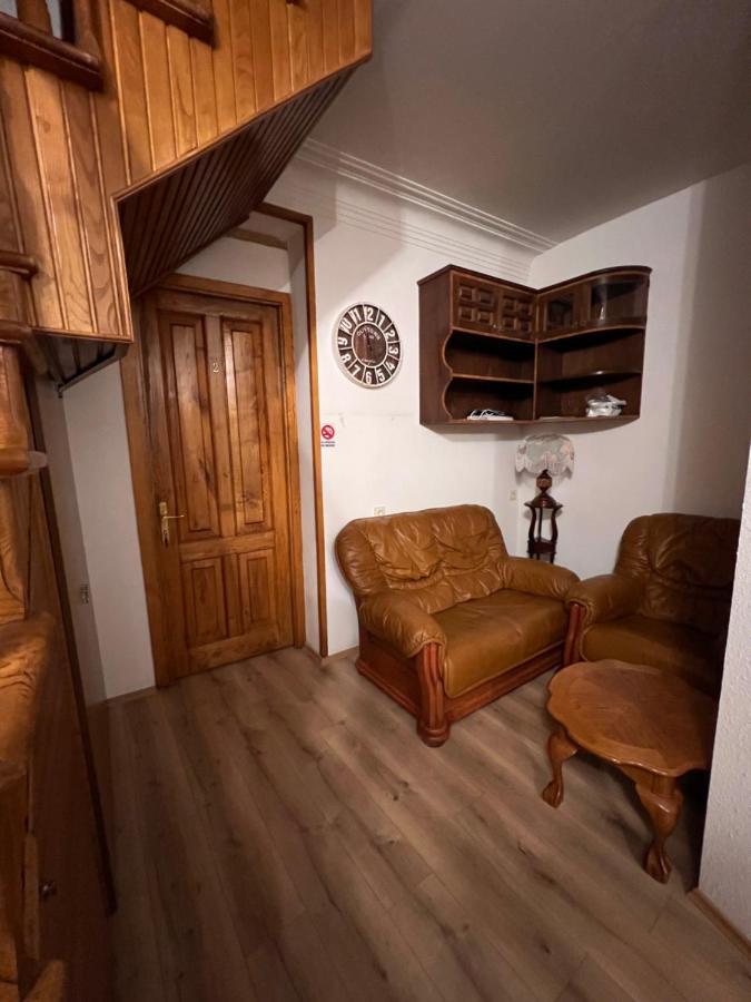 Hotel Old Tbilisi 5 Rooms Buitenkant foto
