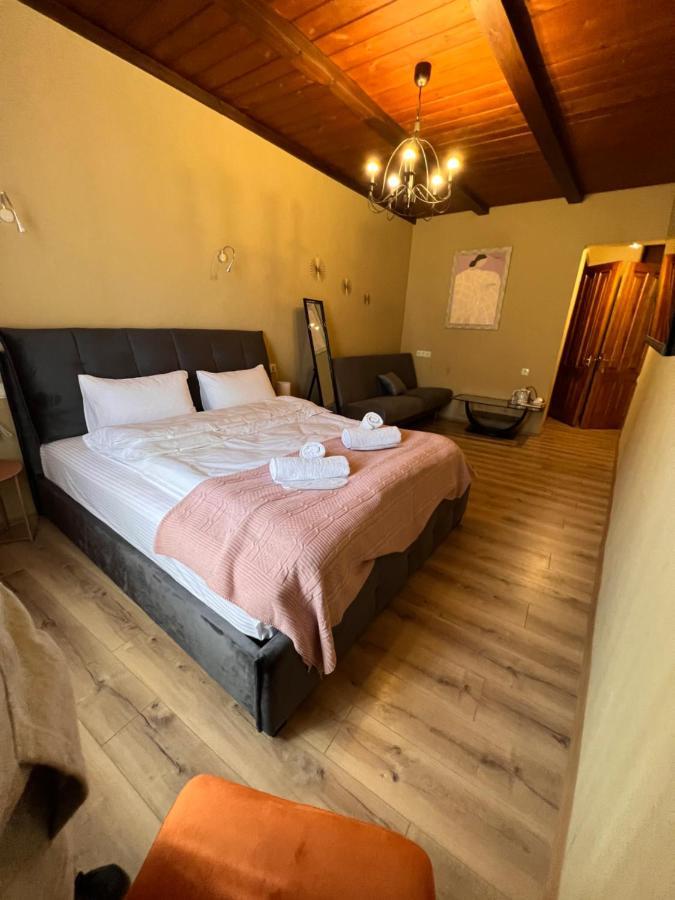 Hotel Old Tbilisi 5 Rooms Buitenkant foto